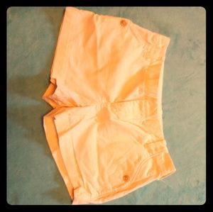 Shorts Pale Yellow Old Navy Mid Rise Size 4